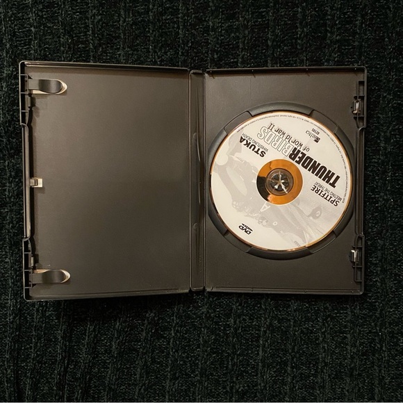DVD: Thunderbirds Of World War II: Stuka/Spitfire - Picture 4 of 5